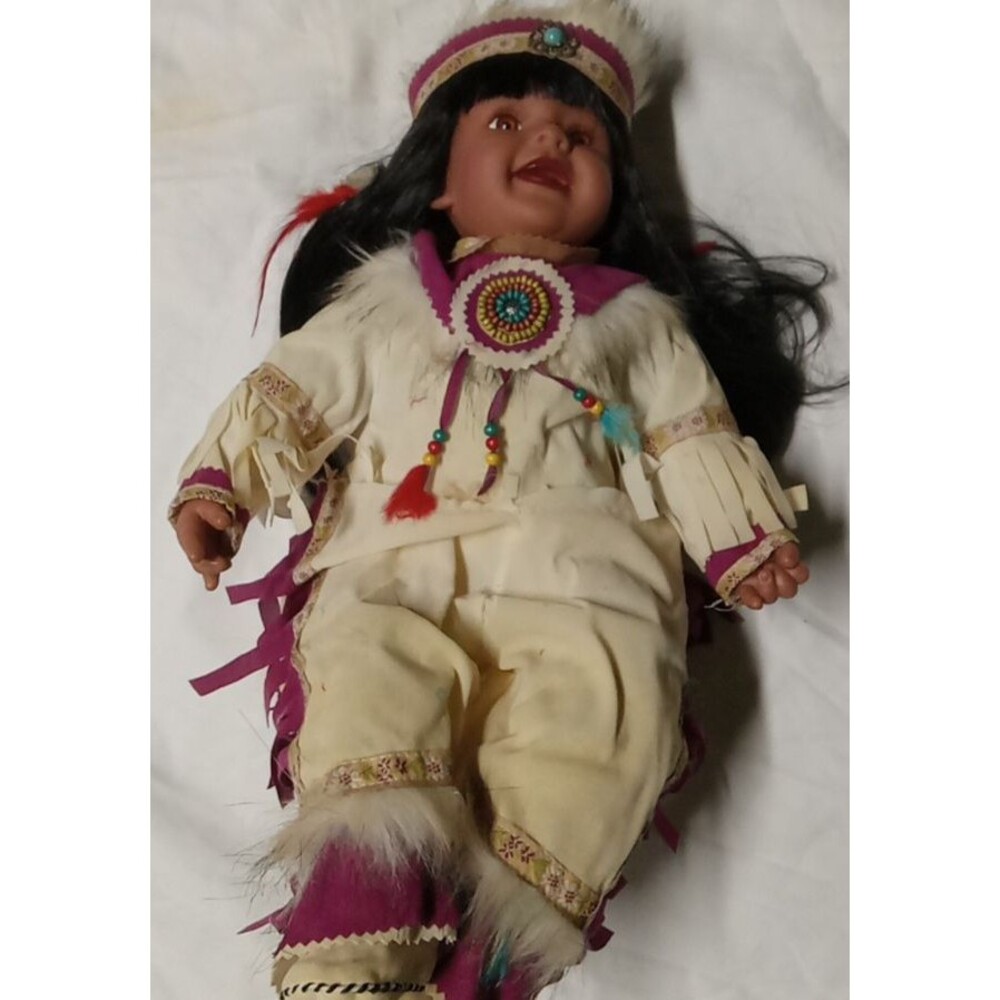Golden Keepsakes 20" Native American Indian Girl # 303 / 2500